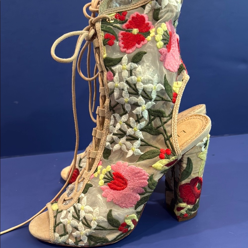 Ladies 8.5 Liliana Floral Embroidered Lace-Up Women's sandals summer booties - Picture 5 of 8
